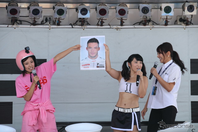 スーパーフォーミュラ女子会トークショー