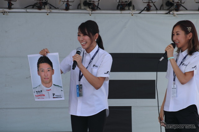 スーパーフォーミュラ女子会トークショー