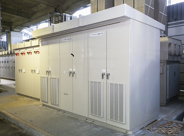 回生電力貯蔵装置「非常走行蓄電池部」