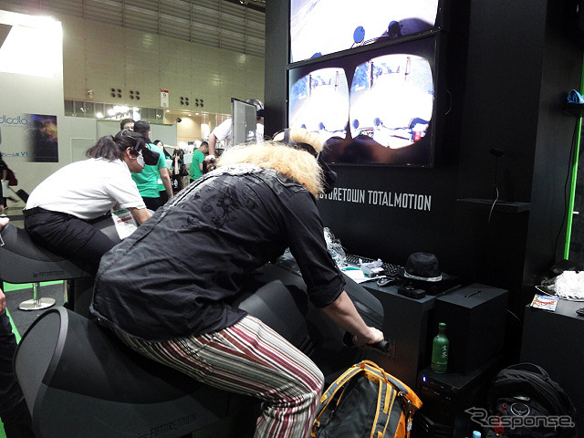 【東京ゲームショウ16】行列必至、馬かバイクかサーフィンか…乗るVRコントローラー