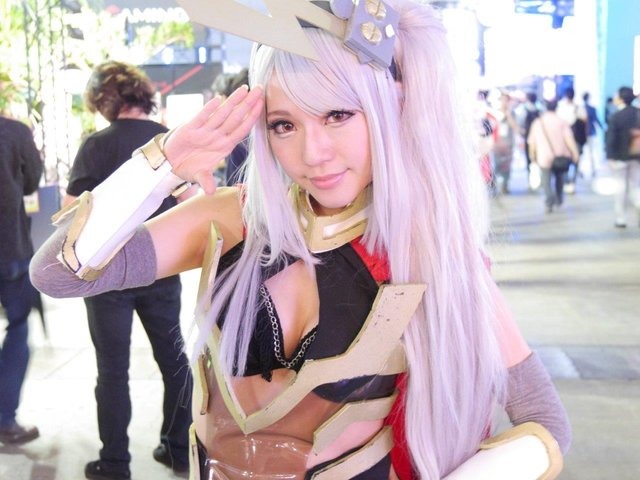 【TGS2016】会場を飾る美人コンパニオンさんを紹介!2日目