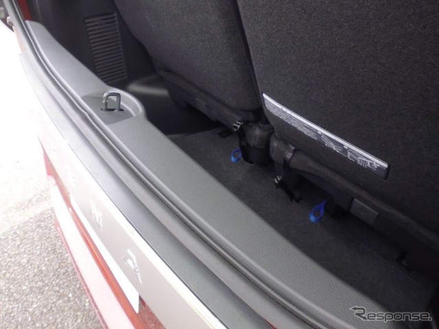 新型 セレナ デュアルバックドア