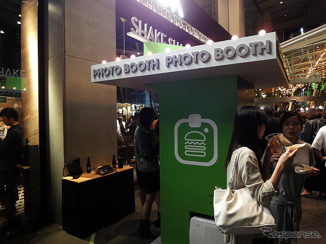 9月22日にオープンする Shake Shack 東京国際フォーラム店(写真は21日の前夜祭)