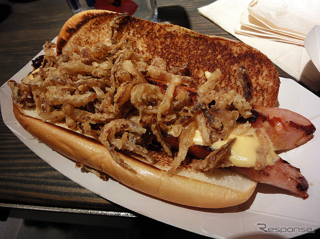 9月22日にオープンする Shake Shack 東京国際フォーラム店(写真は21日の前夜祭)