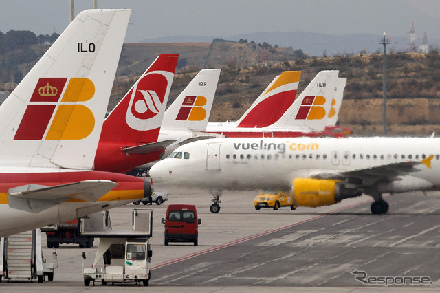 マドリード空港。イベリア航空機は塗装を変更中。　(c) Getty Images