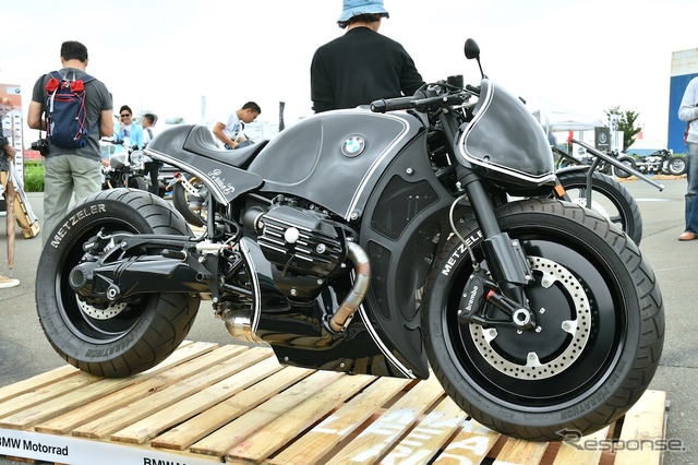 お台場にて開催された Deus Bike Build Off 2016のBMWブース。