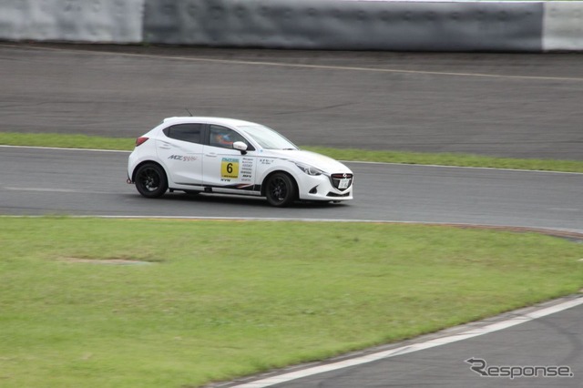 Be a driver. Experience at FUJI SPEEDWAY