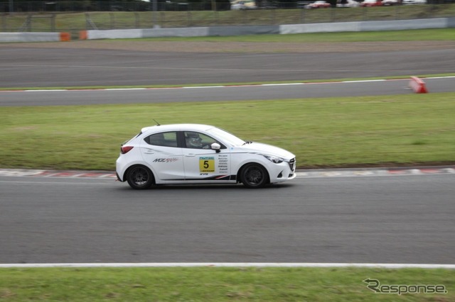 Be a driver. Experience at FUJI SPEEDWAY