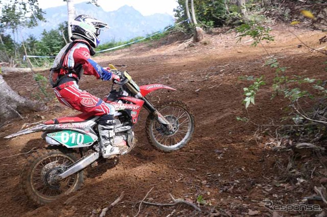 【JNCC 第8戦】台風の傷跡が残る秋晴れのシーサイドバレー［写真蔵］