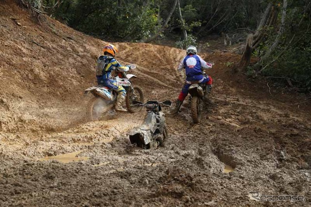 【JNCC 第8戦】台風の傷跡が残る秋晴れのシーサイドバレー［写真蔵］