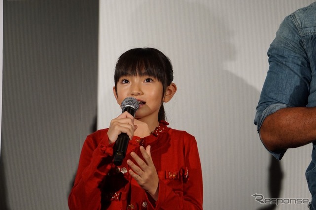 鈴木梨央さん