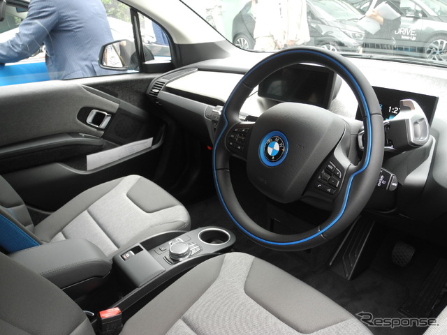 『i3』のインテリア