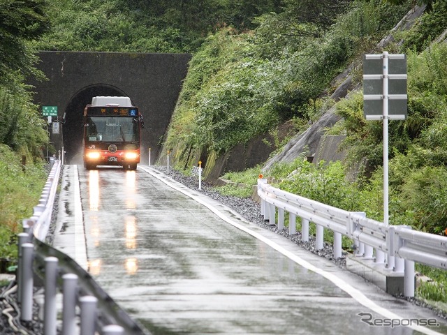 気仙沼線BRTと大船渡線BRTが「グッドデザイン・ベスト100」に選定された。写真は気仙沼線BRT。