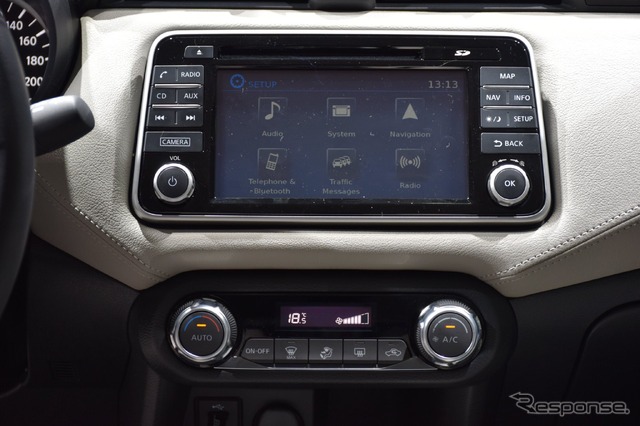 日産 マイクラ 新型(日本名マーチ)パリモーターショー16