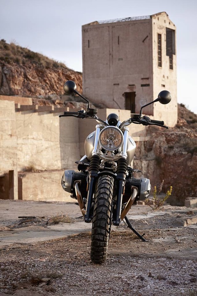 BMW R nineTスクランブラー