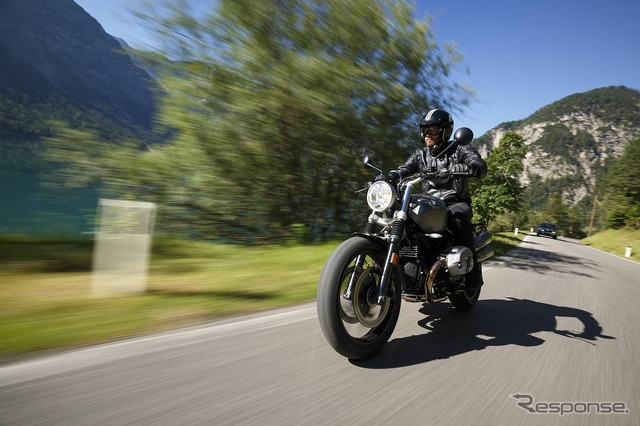 BMW R nineTスクランブラー