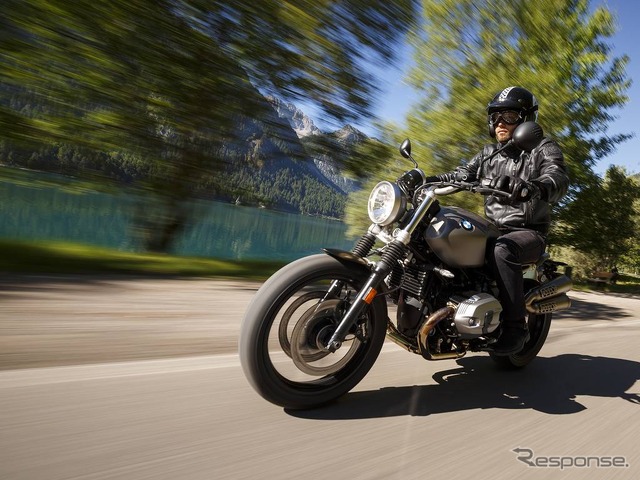 BMW R nineTスクランブラー