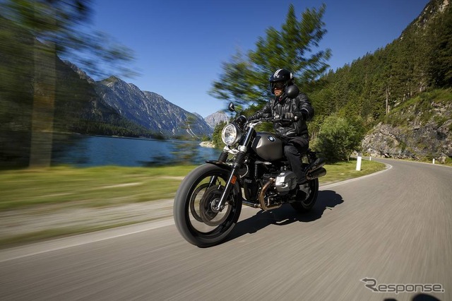 BMW R nineTスクランブラー
