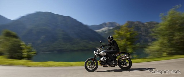 BMW R nineTスクランブラー