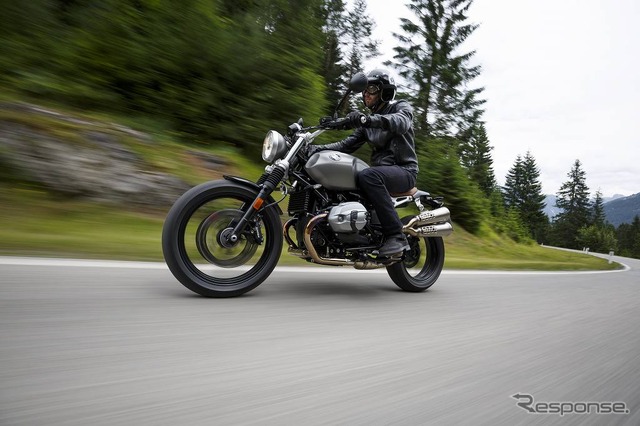 BMW R nineTスクランブラー