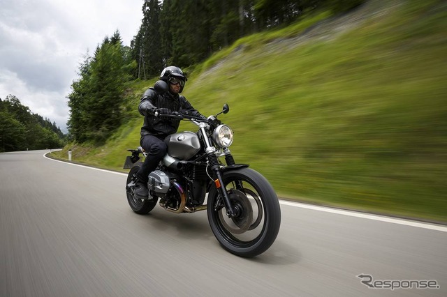 BMW R nineTスクランブラー