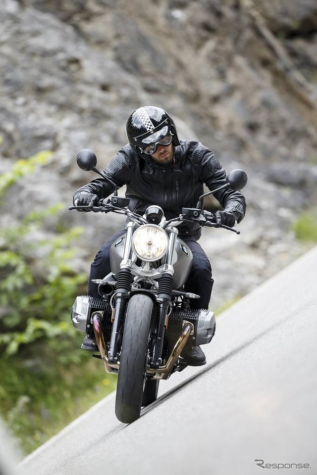 BMW R nineTスクランブラー