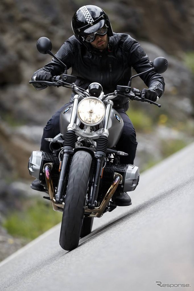 BMW R nineTスクランブラー