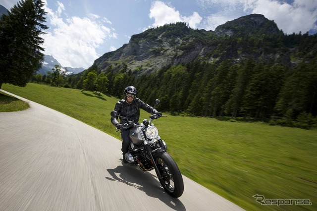 BMW R nineTスクランブラー