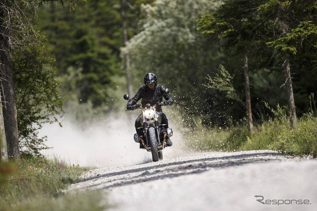 BMW R nineTスクランブラー