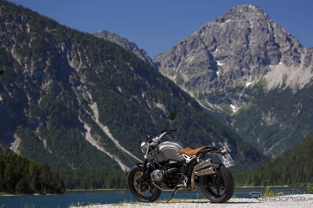 BMW R nineTスクランブラー