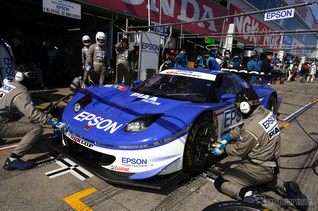 【SUPER GT 第1戦】最終周回で波乱、逆転劇