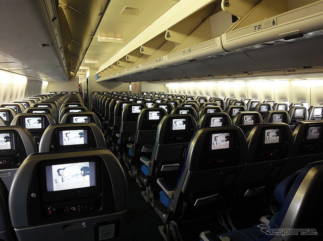 キャセイパシフィック航空B747旅客機の最終運航(羽田→香港、10月1日)を担ったB-HUJ