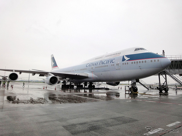 キャセイパシフィック航空B747旅客機の最終運航（羽田→香港、10月1日）を担ったB-HUJ