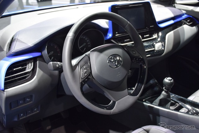 トヨタ C-HR(パリモーターショー16)