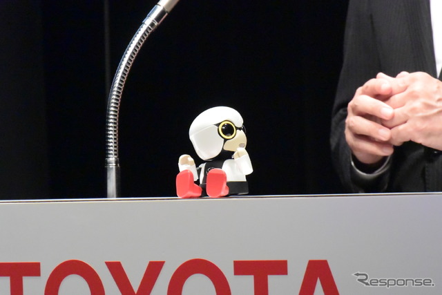 トヨタ KIROBO mini