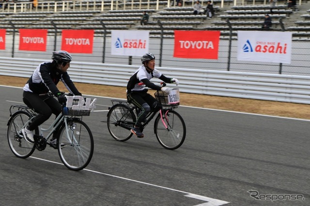 あさひスーパーママチャリグランプリ ママチャリ日本グランプリチーム対抗7時間耐久ママチャリ世界選手権