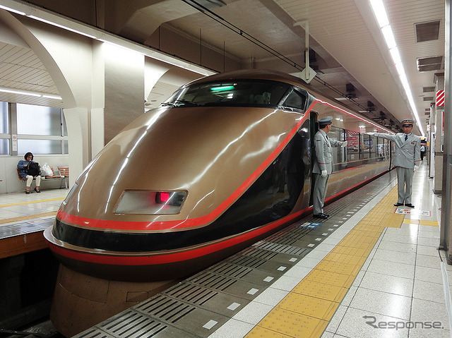 台湾鉄路 自強号「日光詣スペーシア」デザイン車両運行開始記念 出発式(浅草駅、10月3日)