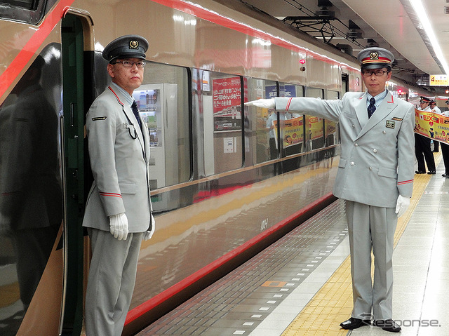 台湾鉄路 自強号「日光詣スペーシア」デザイン車両運行開始記念 出発式(浅草駅、10月3日)