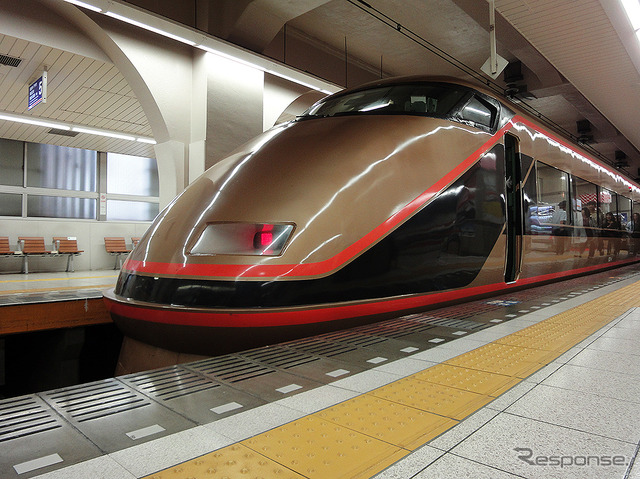 台湾鉄路 自強号「日光詣スペーシア」デザイン車両運行開始記念 出発式(浅草駅、10月3日)