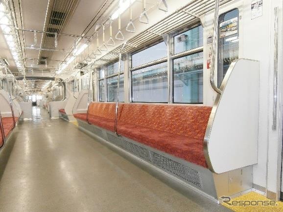 多摩モノレールの車両は10月7日以降、全てロングシートになる。