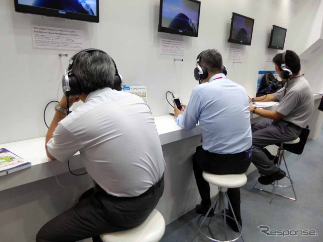 FDSヘッドホンの試聴希望者は順番待ちの人気ぶり