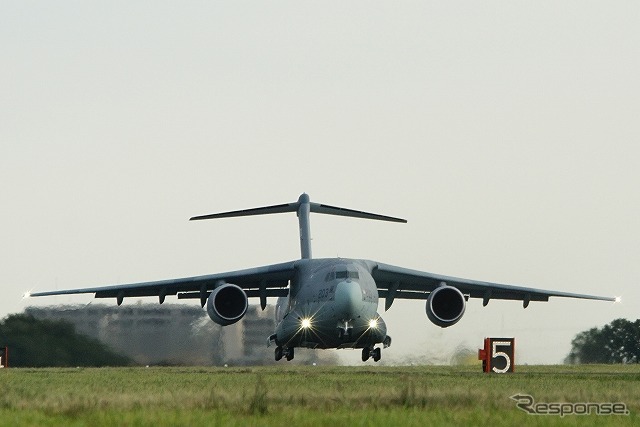 入間基地を離陸していくXC-2。