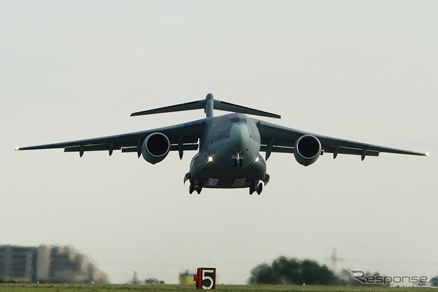 入間基地所在の輸送機部隊に配備されている既存のC-1よりも体感的には静かと思える。