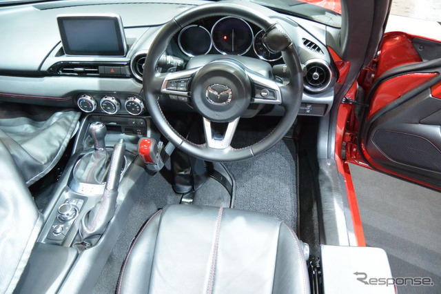 マツダ ロードスター 手動運転装置付車