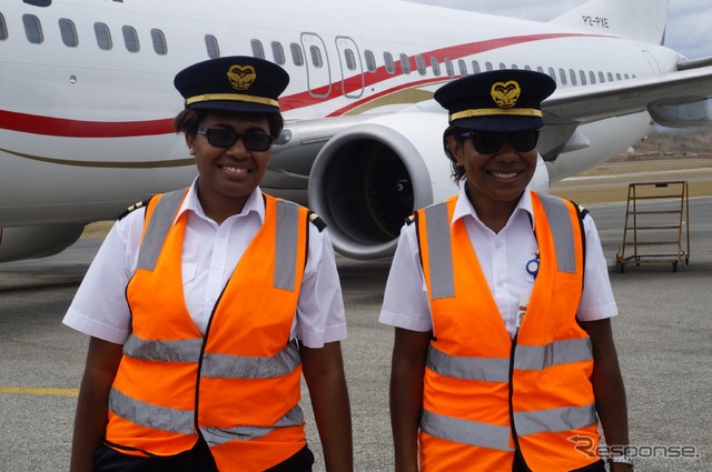 ニューギニア航空のパイロット　source: Air Niugini Limited