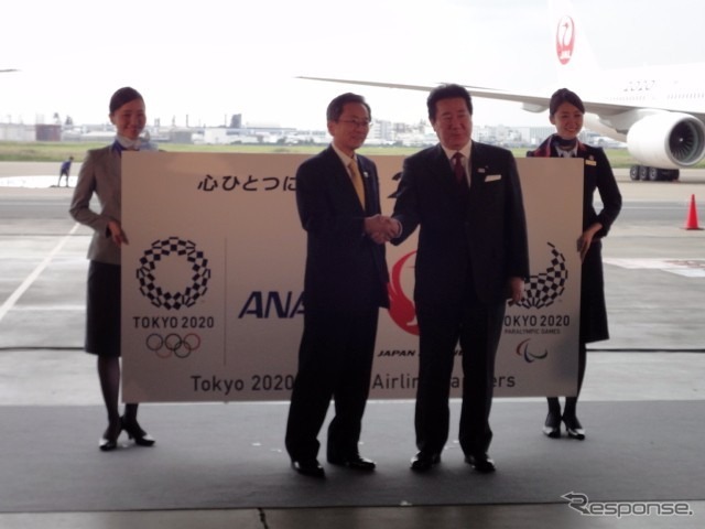 東京2020特別デカール機公開記念イベント(10月14日、羽田空港JAL M2格納庫)