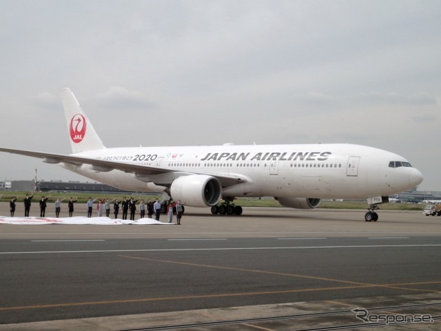 東京2020特別デカール機公開記念イベント(10月14日、羽田空港JAL M2格納庫)
