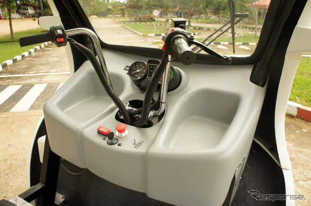 E-TukTuk(操作パネル)