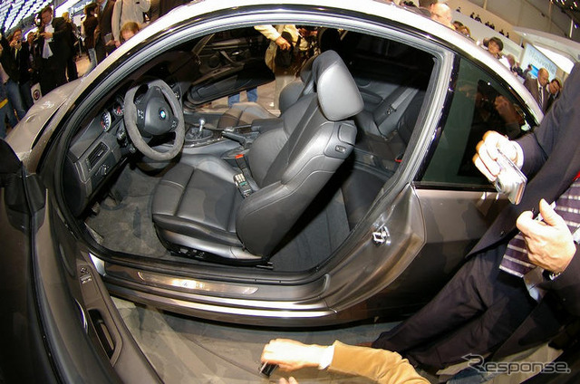 【ジュネーブモーターショー07】写真蔵…BMW M3 ローンチ
