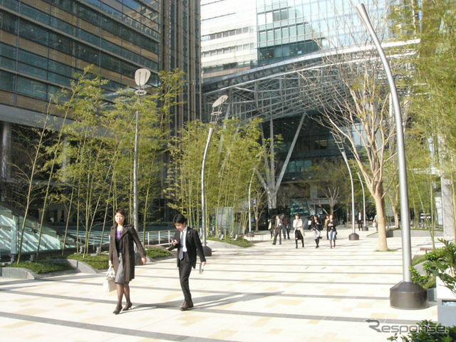 デザインハブを開設…東京ミッドタウン